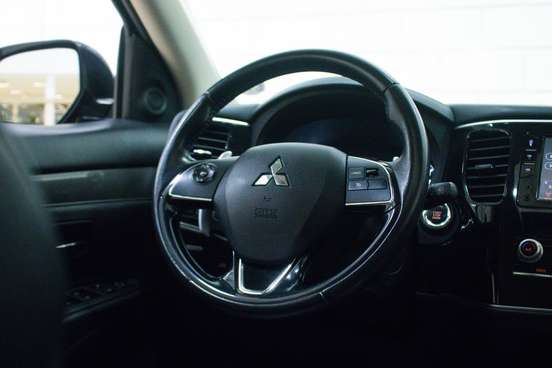 MITSUBISHI-OUTLANDER-2.0 MIVEC GASOLINA HPE AUTOMÁTICO MITSUBISHI-OUTLANDER-2019