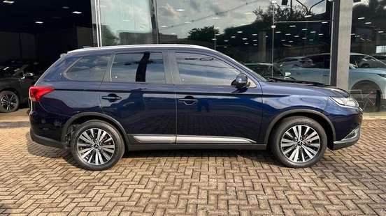 MITSUBISHI-OUTLANDER-2.0 MIVEC GASOLINA HPE AUTOMÁTICO MITSUBISHI-OUTLANDER-2020
