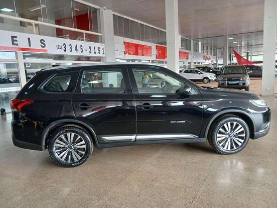MITSUBISHI-OUTLANDER-2.0 MIVEC GASOLINA HPE AUTOMÁTICO MITSUBISHI-OUTLANDER-2019