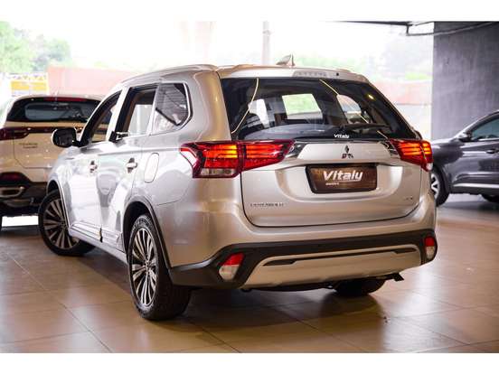 MITSUBISHI-OUTLANDER-2.0 MIVEC GASOLINA HPE AUTOMÁTICO MITSUBISHI-OUTLANDER-2018