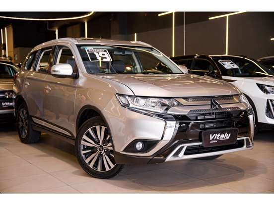 MITSUBISHI-OUTLANDER-2.0 MIVEC GASOLINA HPE AUTOMÁTICO MITSUBISHI-OUTLANDER-2018
