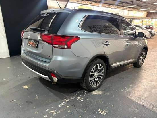 MITSUBISHI-OUTLANDER-2016