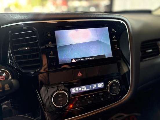 MITSUBISHI-OUTLANDER-2.2 4X4 16V DIESEL 4P AUTOMÁTICO MITSUBISHI-OUTLANDER-2016