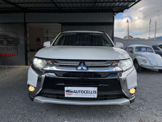 MITSUBISHI-OUTLANDER-2.2 4X4 16V DIESEL 4P AUTOMÁTICO MITSUBISHI-OUTLANDER-2015