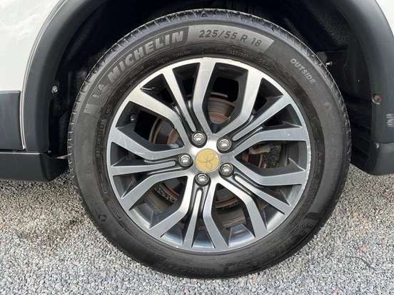 MITSUBISHI-OUTLANDER-2015