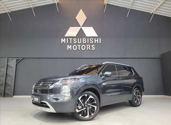 MITSUBISHI-OUTLANDER-2025