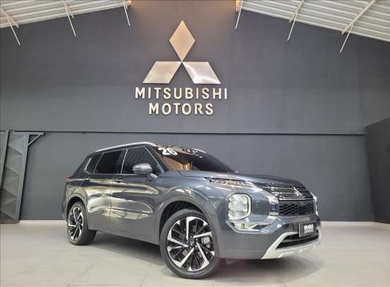 MITSUBISHI-OUTLANDER-2025