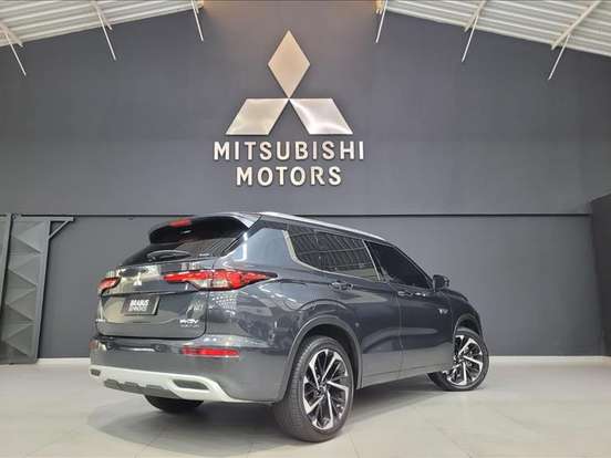 MITSUBISHI-OUTLANDER-2.4 PHEV SIGNATURE S-AWC DHT MITSUBISHI-OUTLANDER-2025