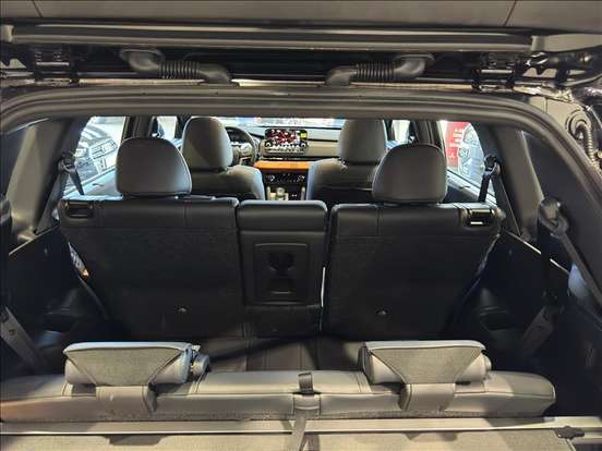 MITSUBISHI-OUTLANDER-2025