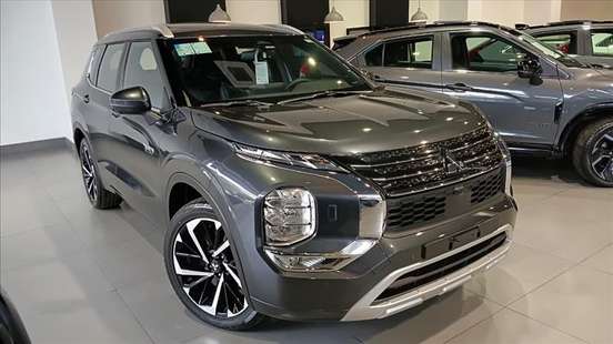 MITSUBISHI-OUTLANDER-2025
