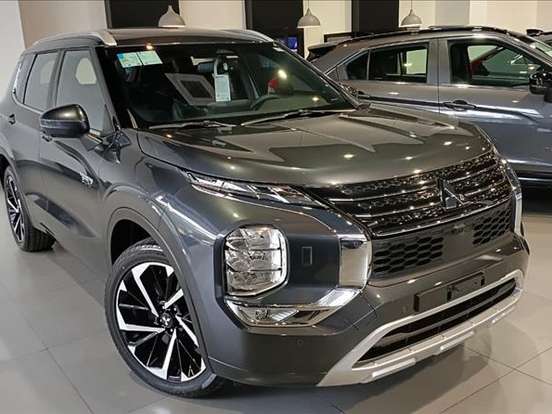 MITSUBISHI-OUTLANDER-2.4 PHEV SIGNATURE S-AWC DHT MITSUBISHI-OUTLANDER-2025