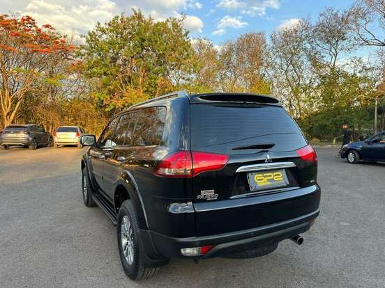 MITSUBISHI-PAJERO-3.2 HPE 4X4 7 LUGARES 16V TURBO INTERCOOLER DIESEL 4P AUTOMÁTICO MITSUBISHI-PAJERO-2017