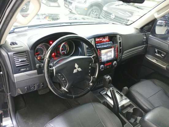 MITSUBISHI-PAJERO-2017
