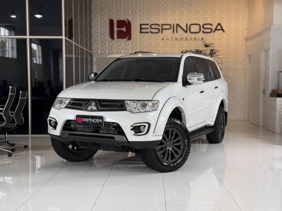 MITSUBISHI PAJERO 3.2 HPE 4X4 7 LUGARES 16V TURBO INTERCOOLER DIESEL 4P AUTOMÁTICO