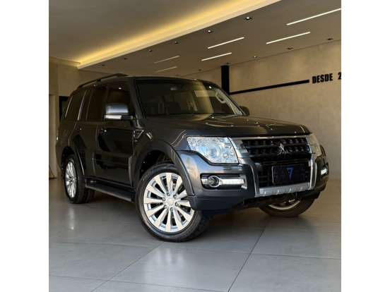 MITSUBISHI-PAJERO-3.5 HPE 4X4 7 LUGARES V6 24V FLEX 4P AUTOMÁTICO MITSUBISHI-PAJERO-2017
