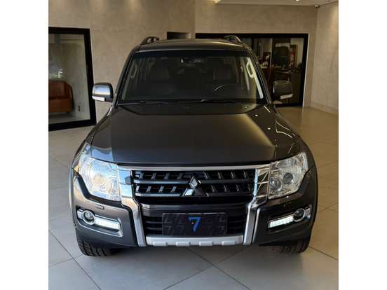 MITSUBISHI-PAJERO-3.5 HPE 4X4 7 LUGARES V6 24V FLEX 4P AUTOMÁTICO MITSUBISHI-PAJERO-2017