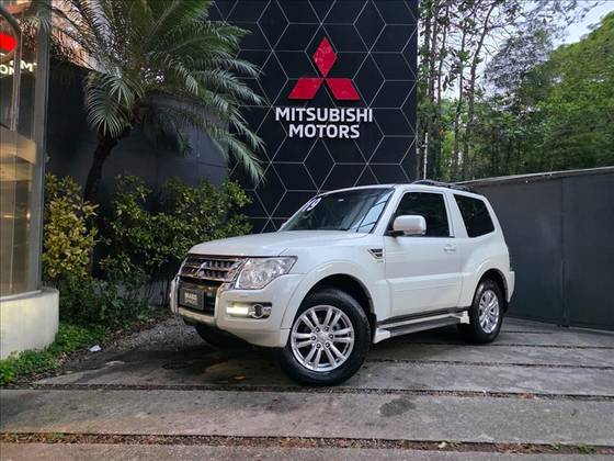 MITSUBISHI PAJERO FULL 3.2 HPE 4X4 16V TURBO INTERCOOLER DIESEL 2P AUTOMÁTICO