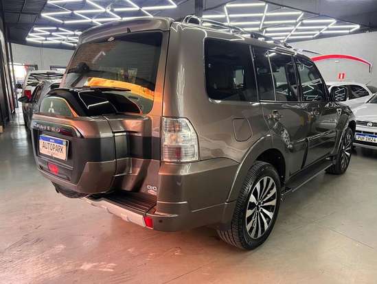MITSUBISHI-PAJERO FULL-2015