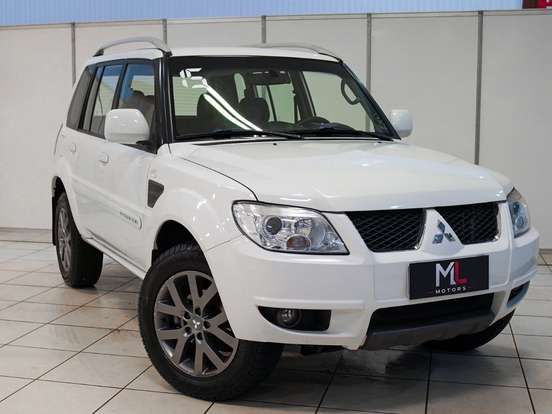 MITSUBISHI-PAJERO TR4-2.0 4X2 16V 140CV FLEX 4P AUTOMÁTICO MITSUBISHI-PAJERO TR4-2014