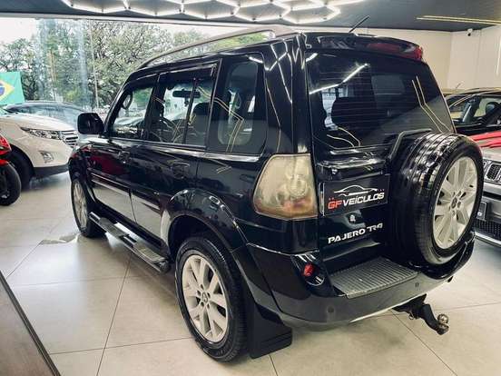 MITSUBISHI-PAJERO TR4-2.0 4X4 16V 140CV FLEX 4P AUTOMÁTICO MITSUBISHI-PAJERO TR4-2009