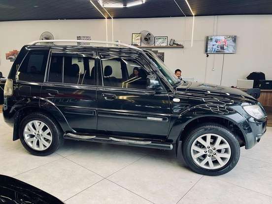 MITSUBISHI-PAJERO TR4-2.0 4X4 16V 140CV FLEX 4P AUTOMÁTICO MITSUBISHI-PAJERO TR4-2009
