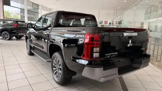 MITSUBISHI-TRITON-2025