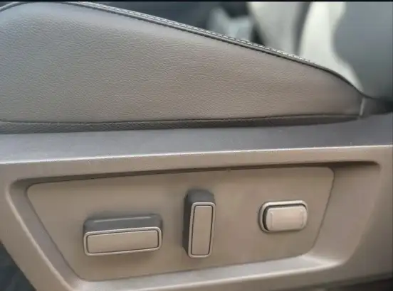 MITSUBISHI-TRITON-2025