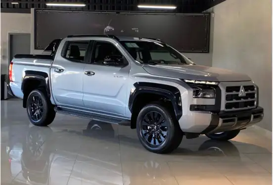 MITSUBISHI-TRITON-2025