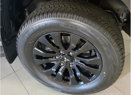 MITSUBISHI-TRITON-2025