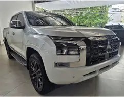MITSUBISHI TRITON 2.4 BITURBO DIESEL CD HPE-S 4X4 AUTOMÁTICO MITSUBISHI TRITON 2.4 BITURBO DIESEL CD HPE-S 4X4 AUTOMÁTICO