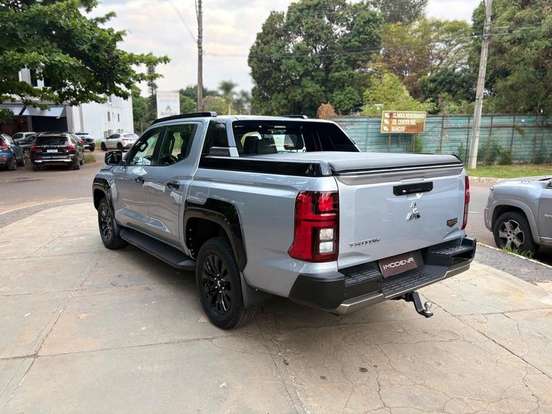 MITSUBISHI-TRITON-2.4 BITURBO DIESEL CD KATANA 4X4 AUTOMÁTICO MITSUBISHI-TRITON-2025