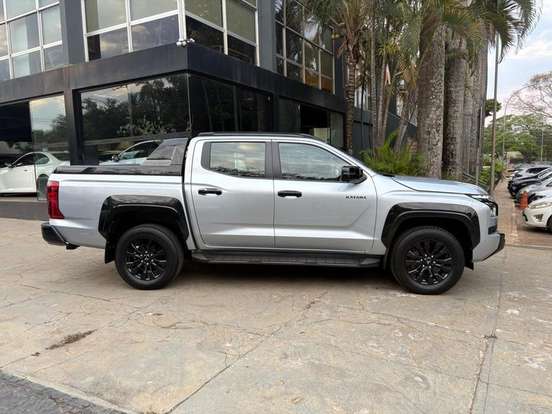 MITSUBISHI-TRITON-2.4 BITURBO DIESEL CD KATANA 4X4 AUTOMÁTICO MITSUBISHI-TRITON-2025