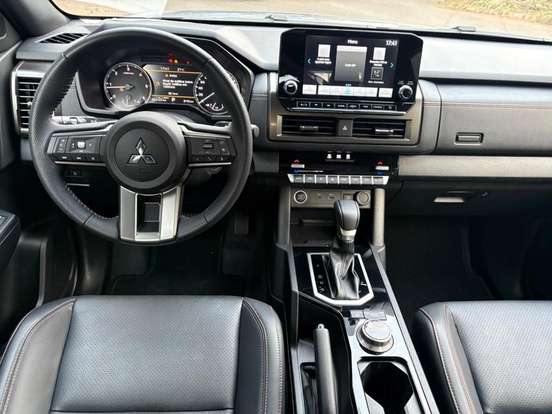 MITSUBISHI-TRITON-2.4 BITURBO DIESEL CD KATANA 4X4 AUTOMÁTICO MITSUBISHI-TRITON-2025