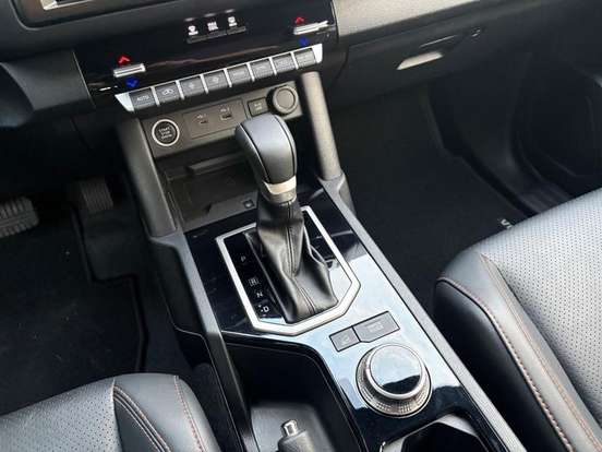 MITSUBISHI-TRITON-2025