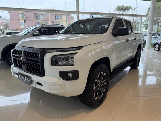 MITSUBISHI TRITON 2.4 BITURBO DIESEL CD TARMAC 4X2 AUTOMÁTICO
