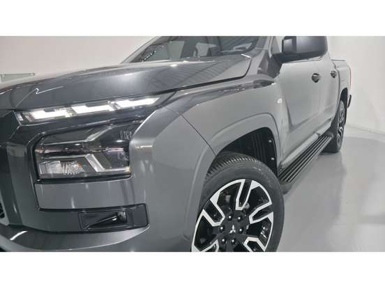 MITSUBISHI-TRITON-2026