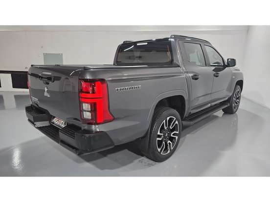 MITSUBISHI-TRITON-2026