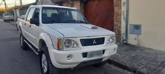 MITSUBISHI-L200-2004