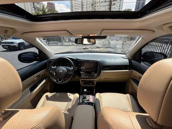 MITSUBISHI-OUTLANDER-2018