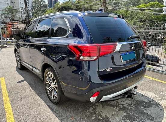 MITSUBISHI-OUTLANDER-2018