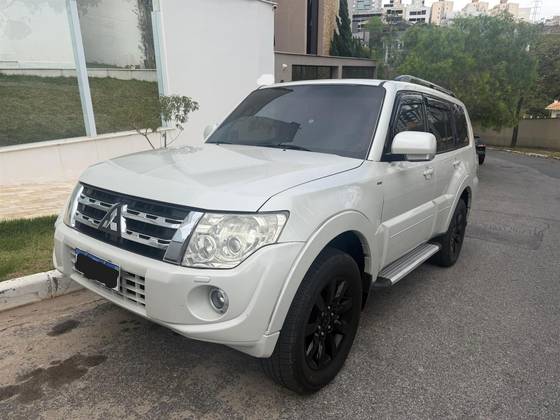 MITSUBISHI PAJERO FULL 3.2 HPE 4X4 16V TURBO INTERCOOLER DIESEL 4P AUTOMÁTICO