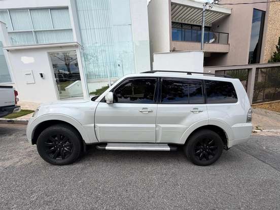 MITSUBISHI-PAJERO FULL-2013