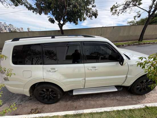 MITSUBISHI-PAJERO FULL-3.2 HPE 4X4 16V TURBO INTERCOOLER DIESEL 4P AUTOMÁTICO MITSUBISHI-PAJERO FULL-2013
