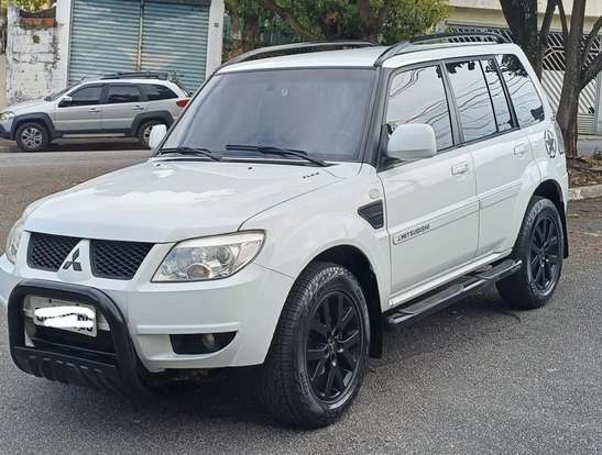 MITSUBISHI-PAJERO TR4-2.0 4X2 16V 140CV FLEX 4P AUTOMÁTICO MITSUBISHI-PAJERO TR4-2014