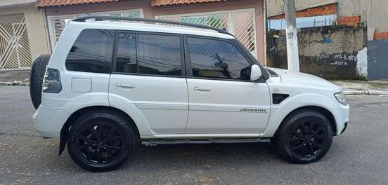 MITSUBISHI-PAJERO TR4-2014