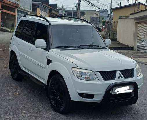 MITSUBISHI-PAJERO TR4-2.0 4X2 16V 140CV FLEX 4P AUTOMÁTICO MITSUBISHI-PAJERO TR4-2014
