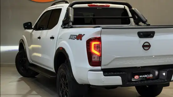 NISSAN-FRONTIER-2024