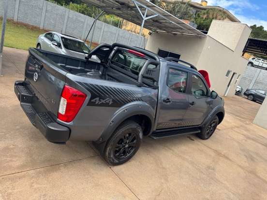 NISSAN-FRONTIER-2025
