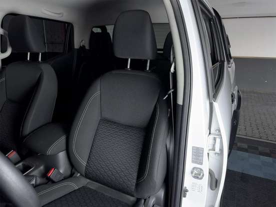 NISSAN-FRONTIER-2024