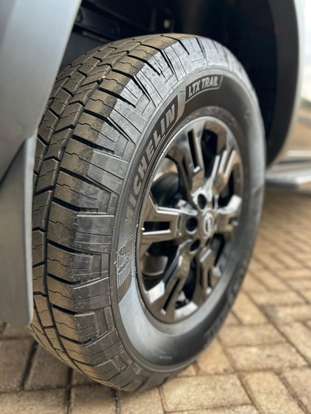 NISSAN-FRONTIER-2024